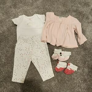 Carter's Baby Girls Pink NB Outfit Sz NB
